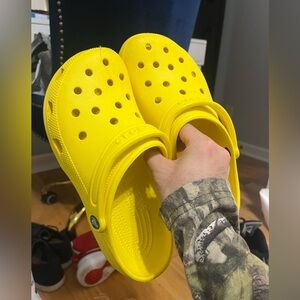 Yellow Crocs Men’s 9